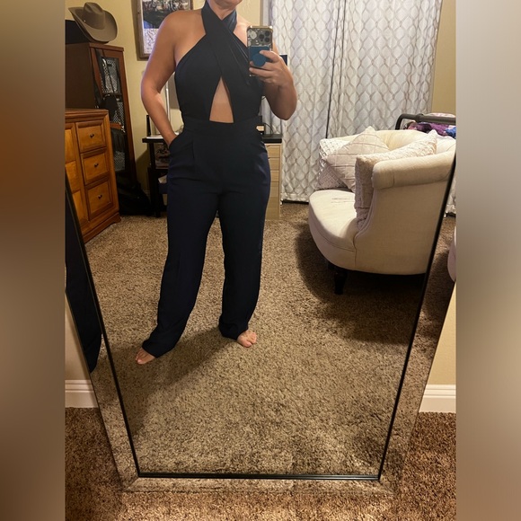 Navy Blue Criss Cross Halter Top Jumpsuit With Pockets Open Back size 8 OOC - Picture 2 of 5